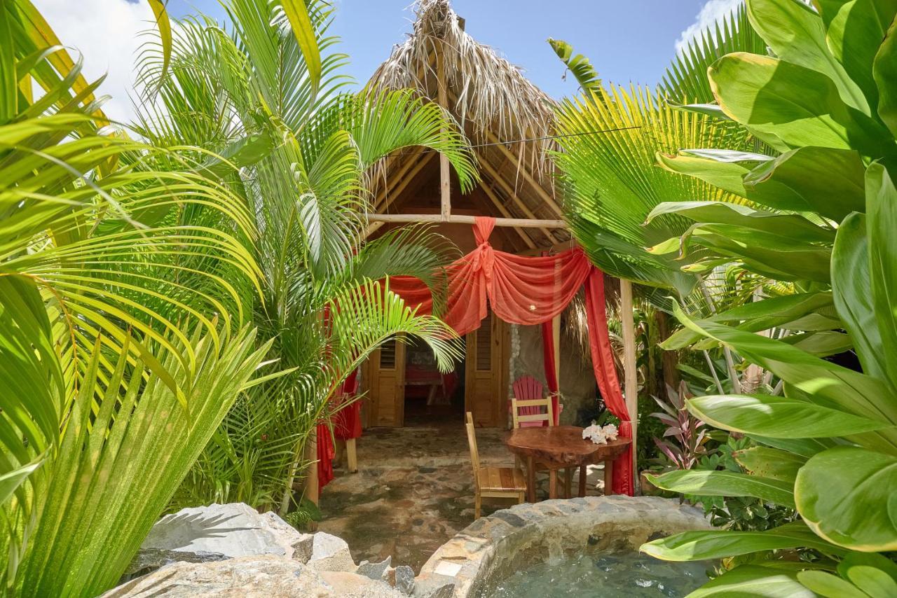 Chalet Tropical Hotel & Restaurant-Pizzeria Las Galeras Exterior foto