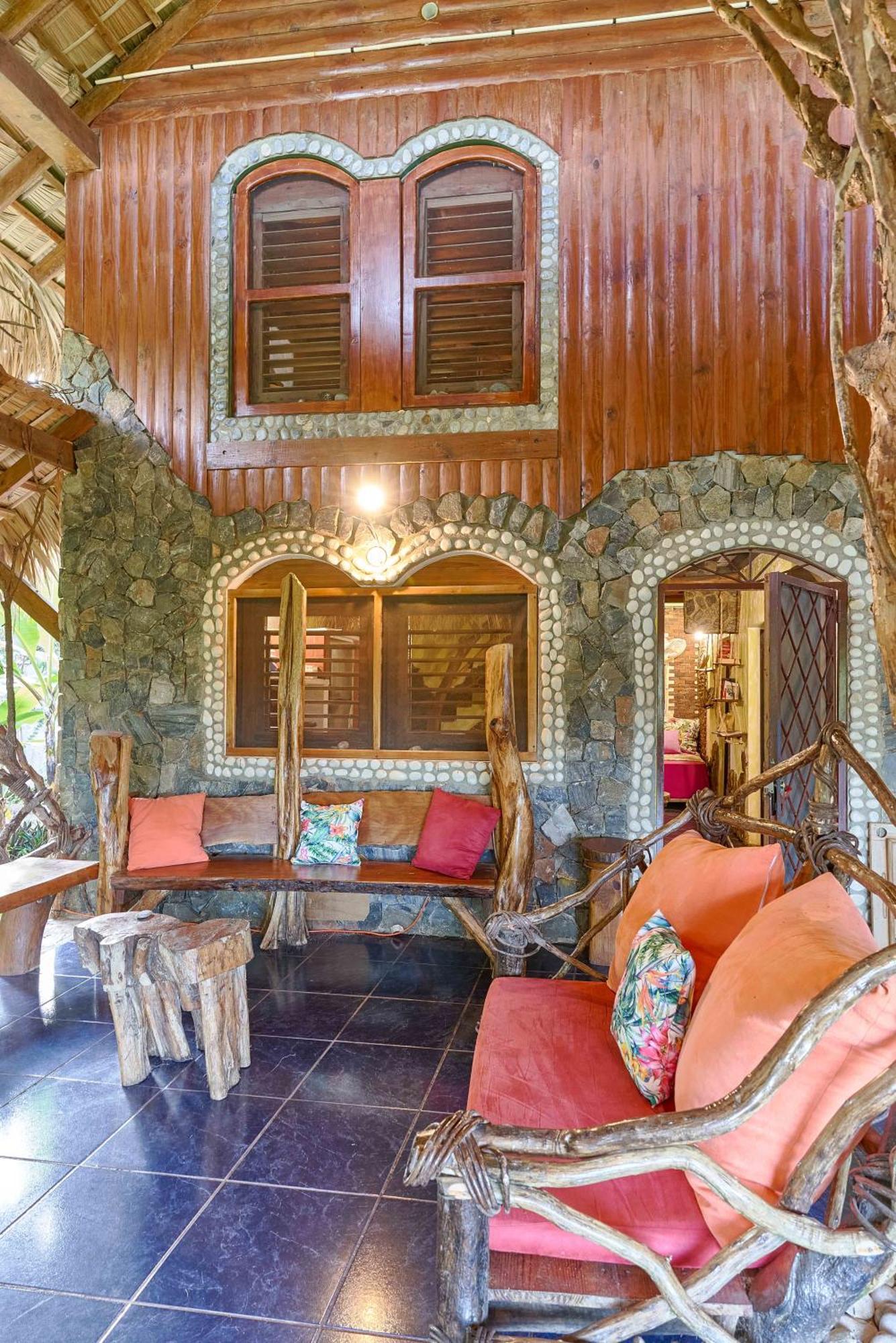 Chalet Tropical Hotel & Restaurant-Pizzeria Las Galeras Exterior foto