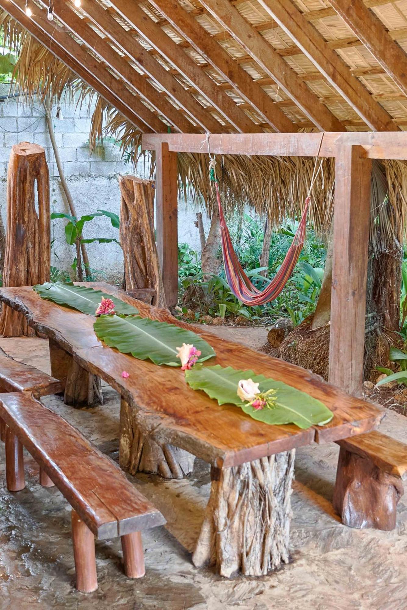 Chalet Tropical Hotel & Restaurant-Pizzeria Las Galeras Exterior foto