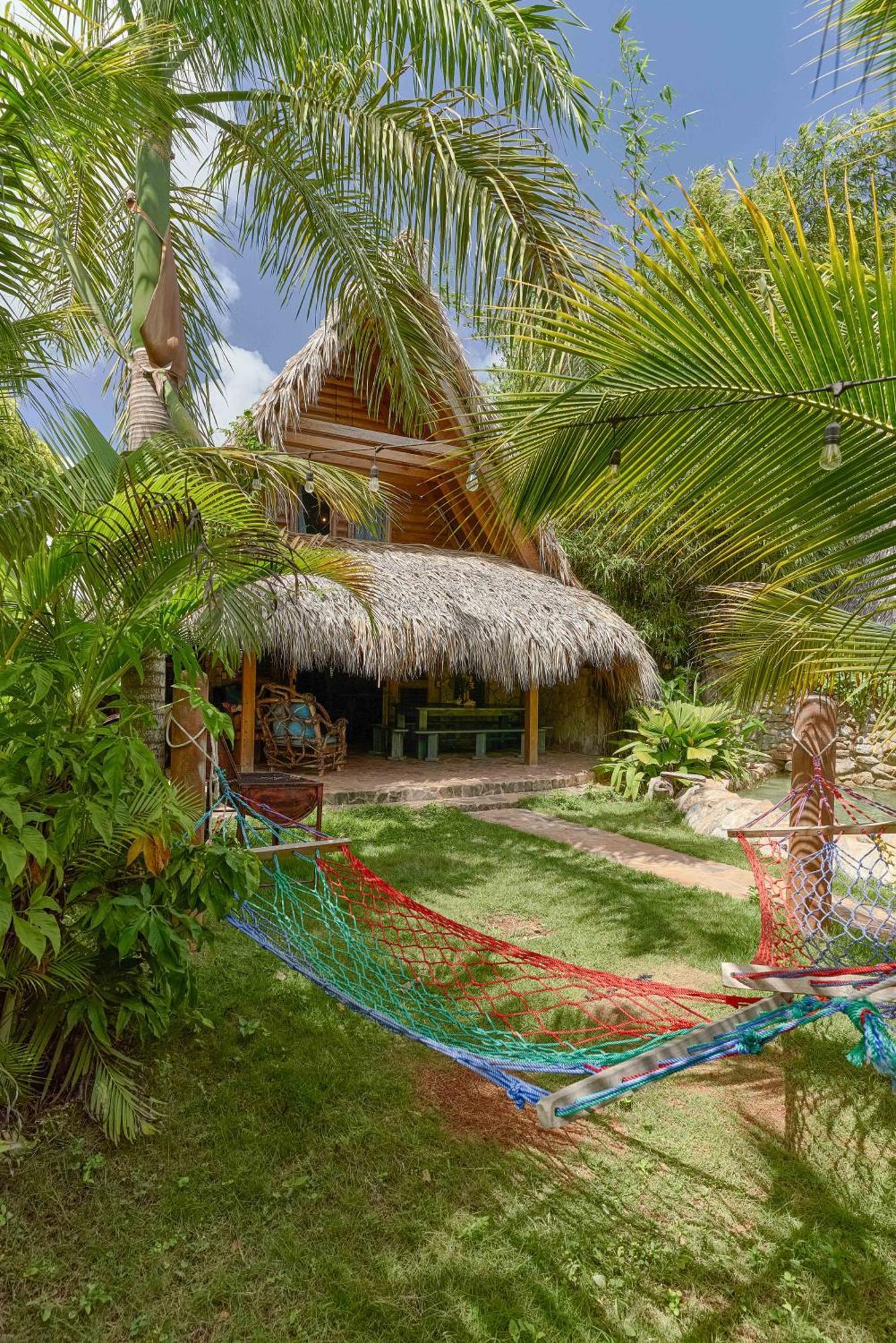 Chalet Tropical Hotel & Restaurant-Pizzeria Las Galeras Exterior foto